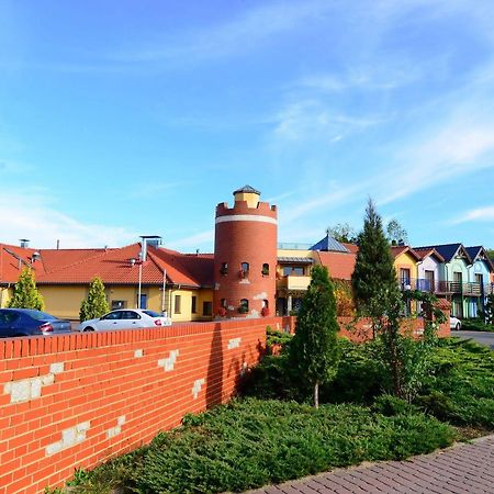 كورنيك Hotel Daglezja Nad Jeziorem Kornickim المظهر الخارجي الصورة