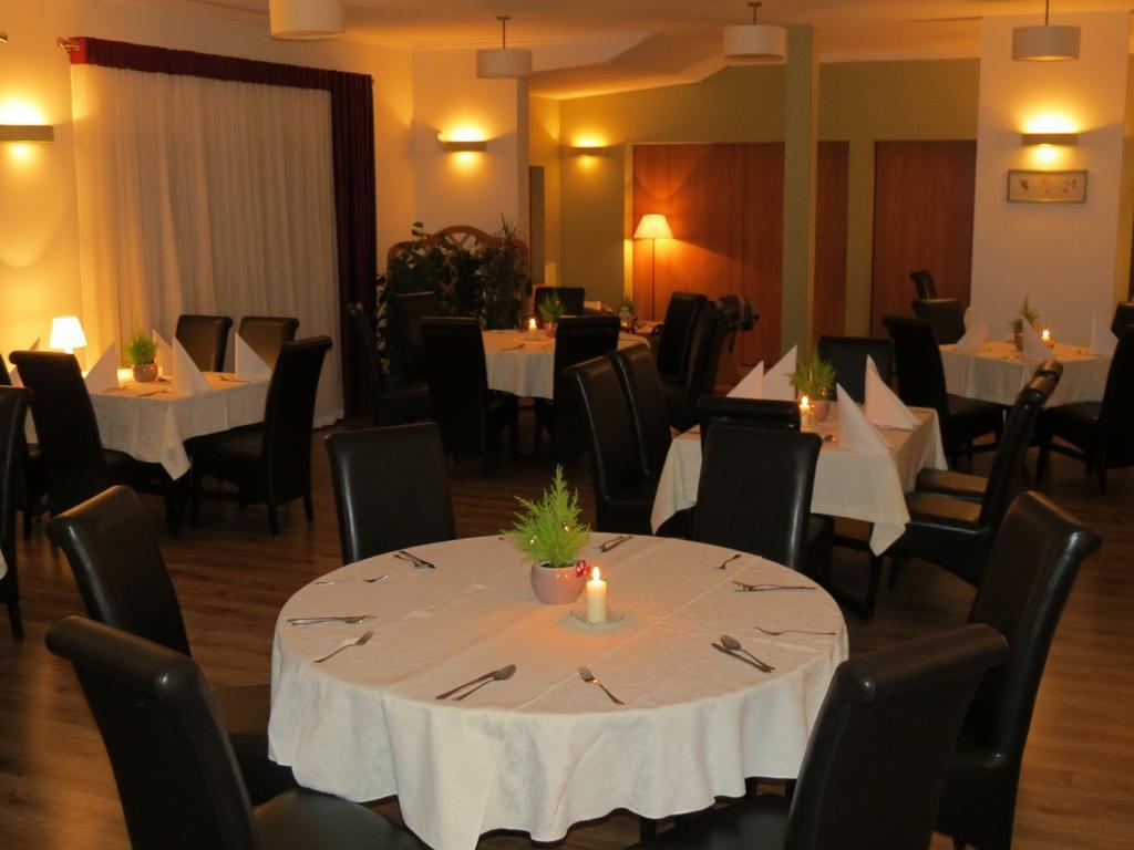 كورنيك Hotel Daglezja Nad Jeziorem Kornickim المظهر الخارجي الصورة